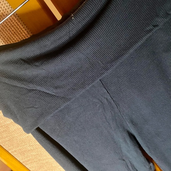 SKIMS SOFT FOLD OVER LOUNGE PANTS NWT - Picture 4 of 6